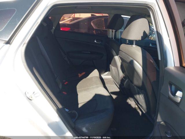 Kia Optima Lx Image 4