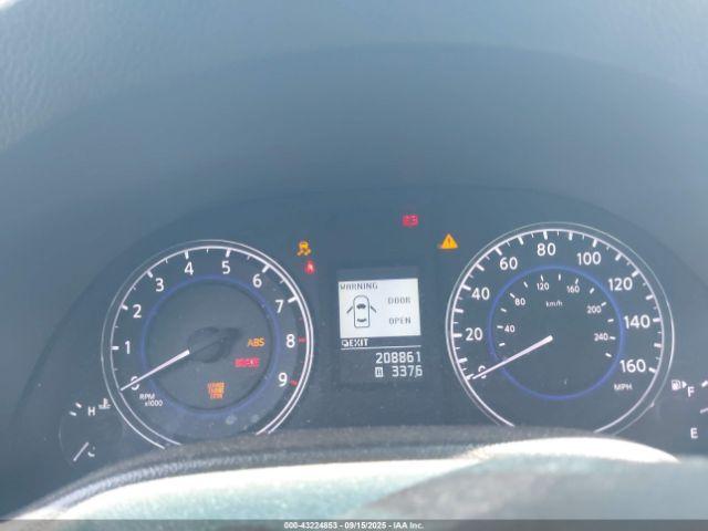 INFINITI G37 Journey Image 7