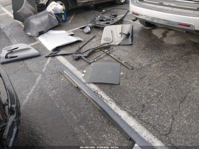 Saturn Vue V6 Image 8