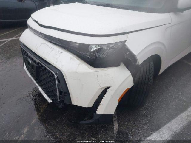 Kia Soul Lx Image 17