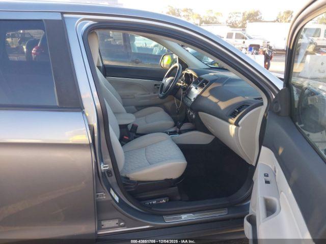 Mitsubishi Outlander 2.0 Es 2wd Image 17