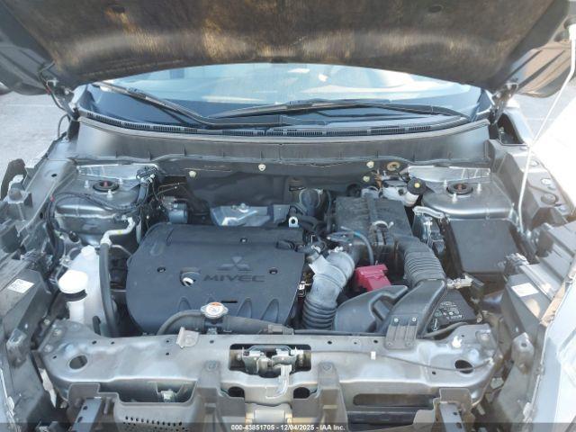 Mitsubishi Outlander 2.0 Es 2wd Image 8