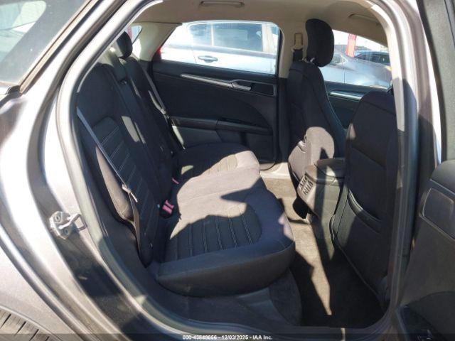 Ford Fusion Se Image 2