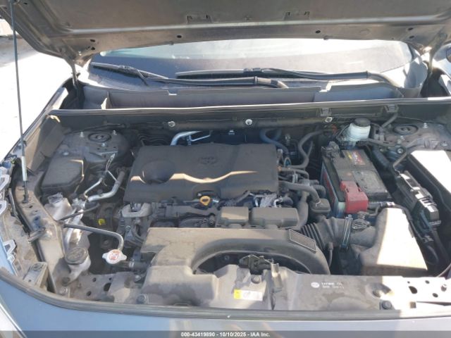 Toyota RAV4 Xle Image 9